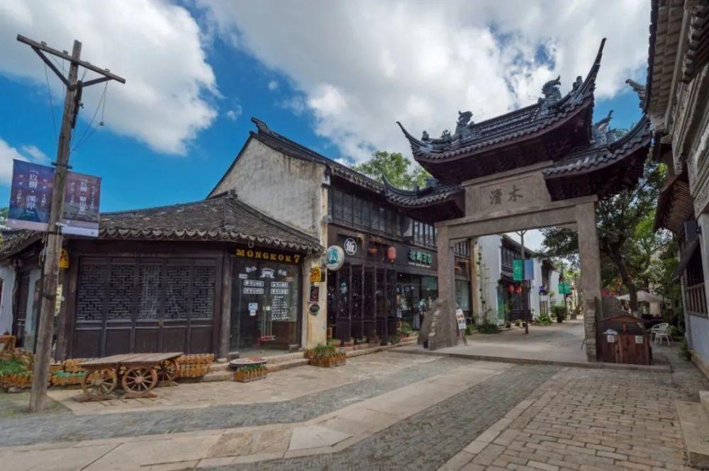 吴彦祖为女性发声获赞,发文批判亚裔芭比设定,称其具有刻板印象